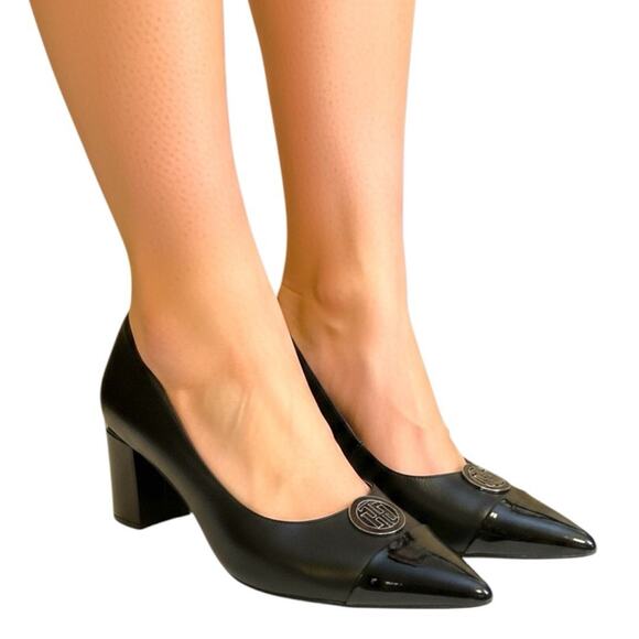 Tommy Hilfiger Women's Neysa Black Patent Toe Metal Medallion Block Heels 9.5M - Picture 1 of 15